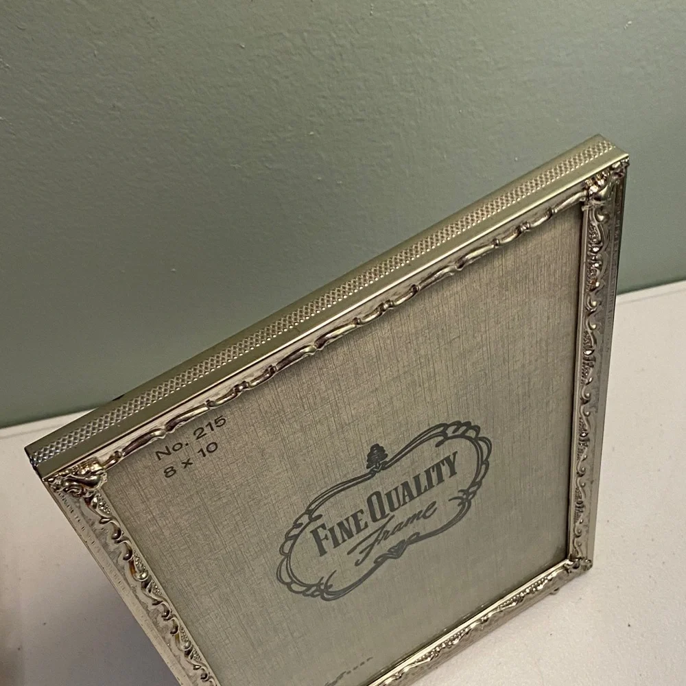 Vintage Metalcraft Corp. Elegant 8” x 10” Silver Photo Frame